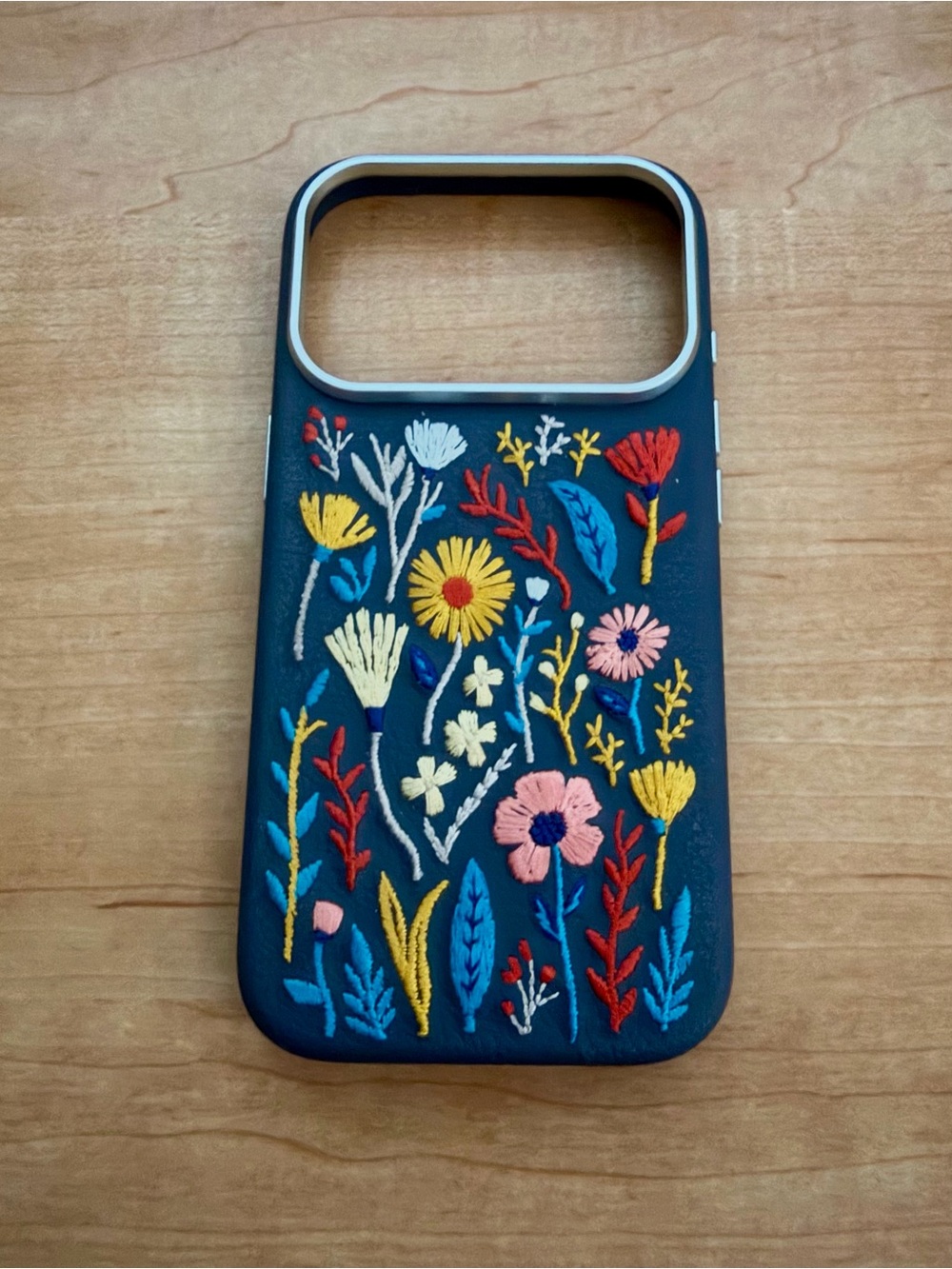 iPhone 17/18 Pro Otterbox Embroidered Floral Navy Phone Case
